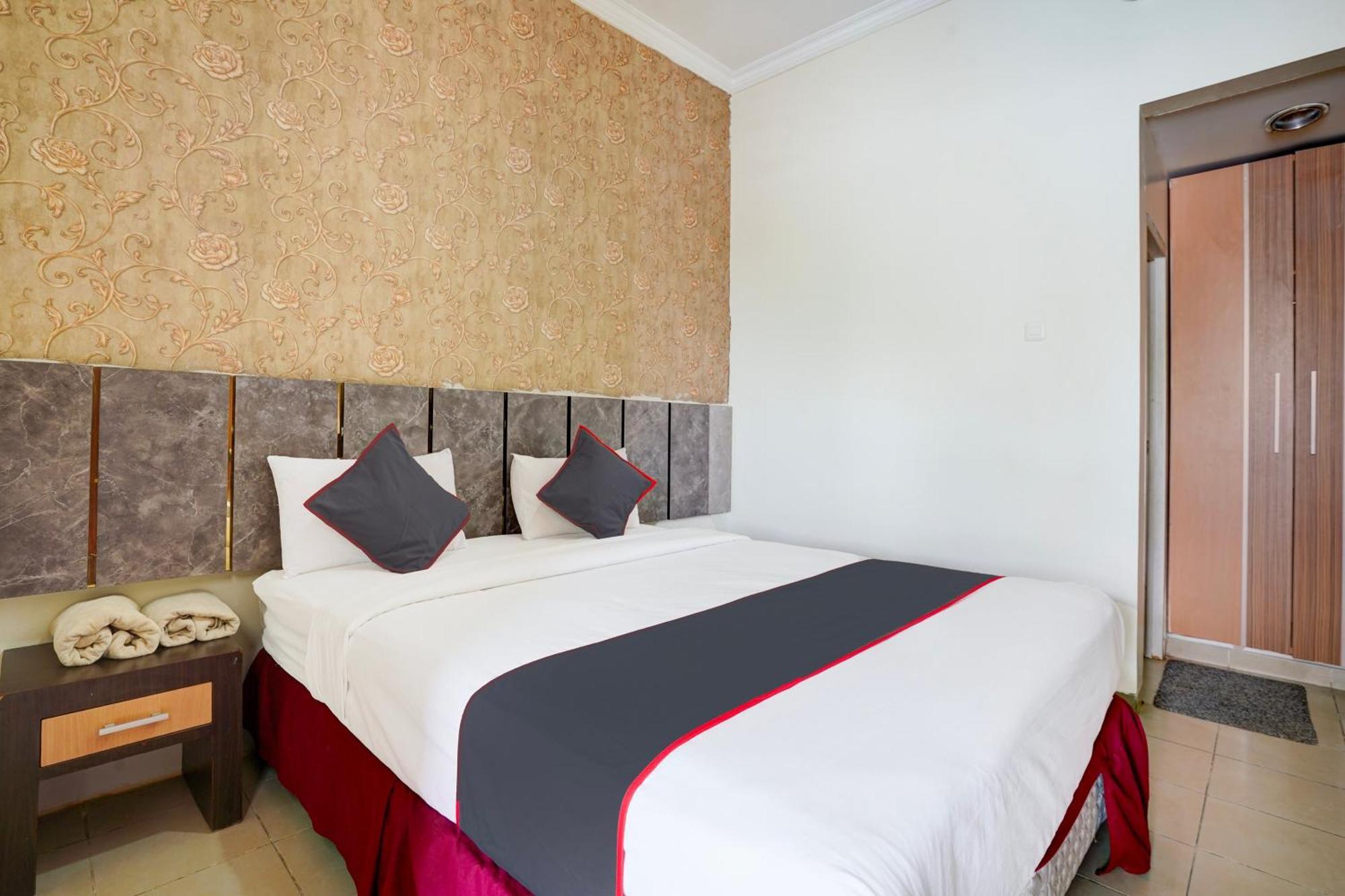 Hotel O Padang City Center Near Pantai Padang Formerly D'Dhave Hotel Esterno foto